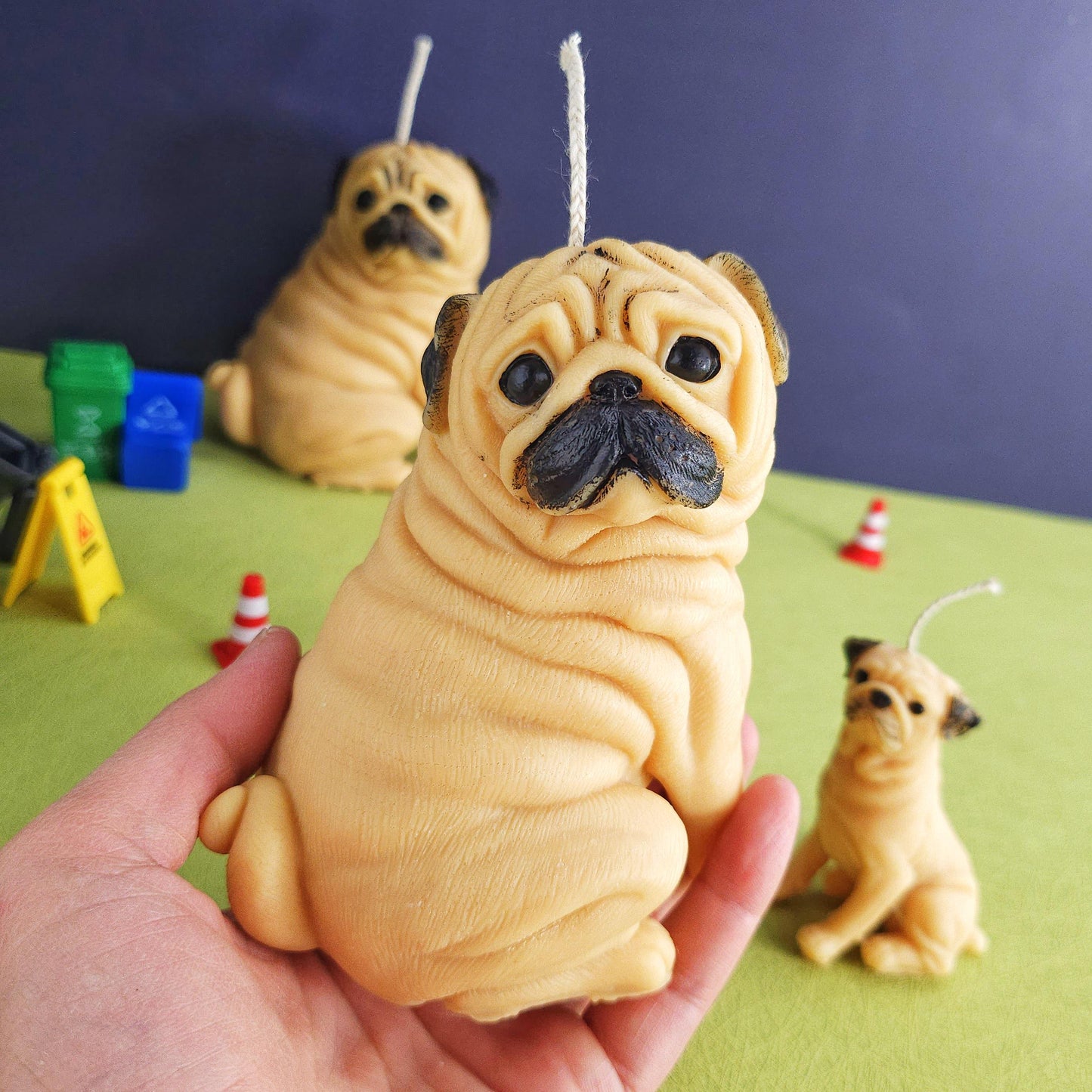 Pug candles, dog-shaped candles, scented candles, pet candles, handmade candles, custom candles, puppy candles, soy wax, cuttie gifts for dog owners, funny candles, dog lovers, unique candles, special gifts, eco-friendly soy wax, home decor