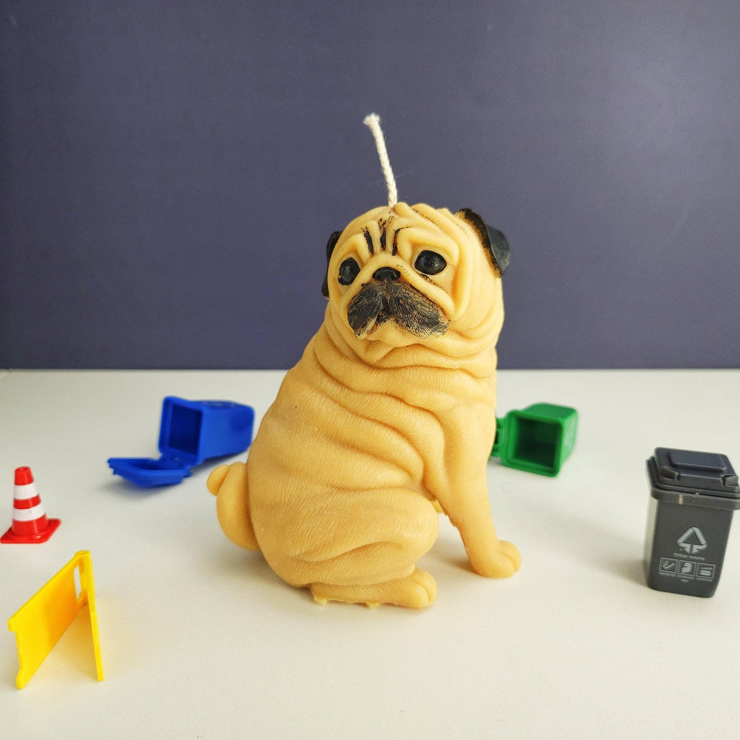 Pug candles, dog-shaped candles, scented candles, pet candles, handmade candles, custom candles, puppy candles, soy wax, cuttie gifts for dog owners, funny candles, dog lovers, unique candles, special gifts, eco-friendly soy wax, home decor