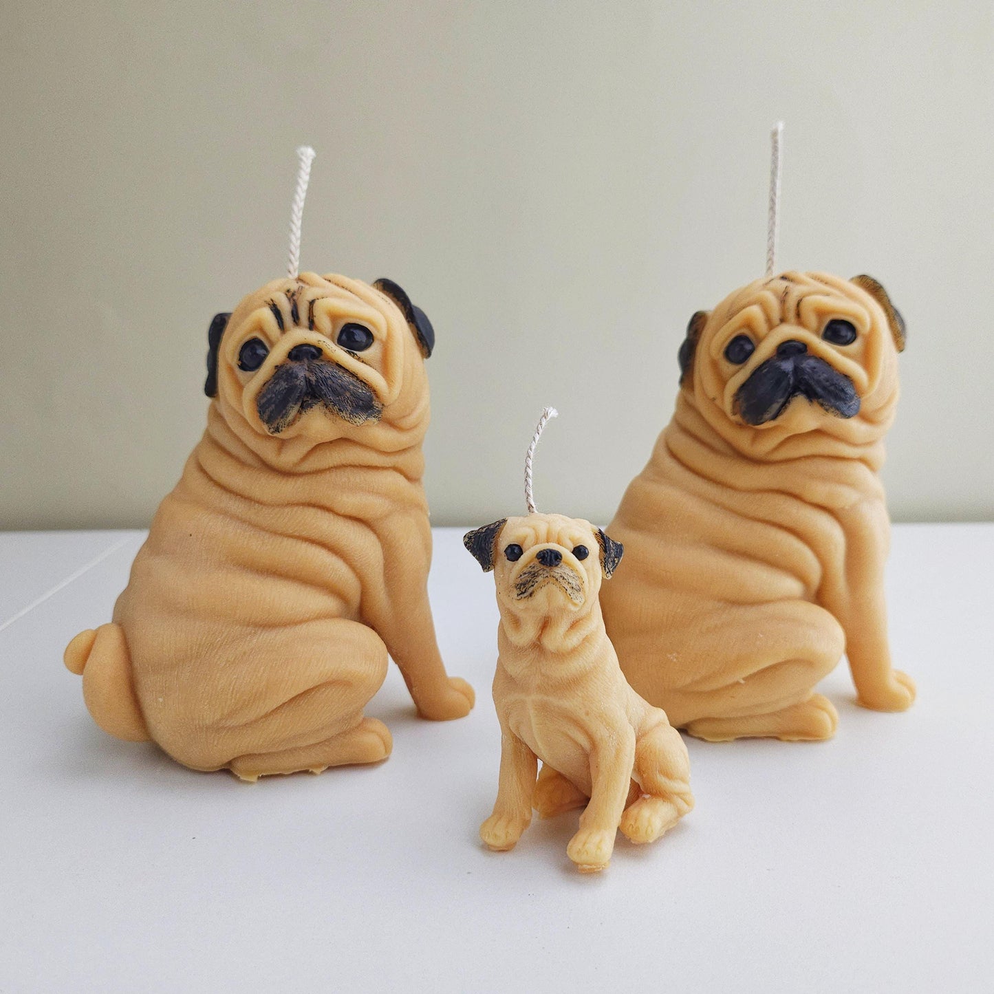 Pug candles, dog-shaped candles, scented candles, pet candles, handmade candles, custom candles, puppy candles, soy wax, cuttie gifts for dog owners, funny candles, dog lovers, unique candles, special gifts, eco-friendly soy wax, home decor