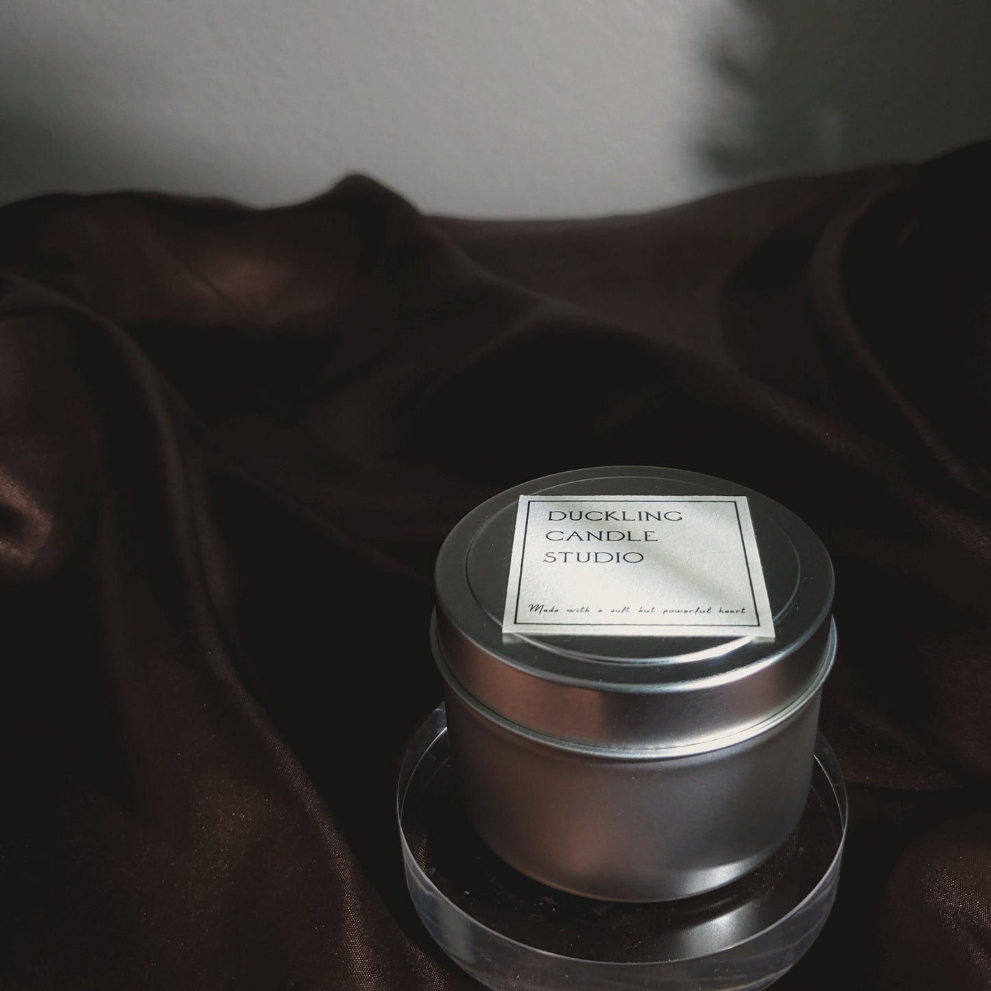 6oz Tin Candle with Flora detor|Soy and Bee Wax all nature | Hand pour