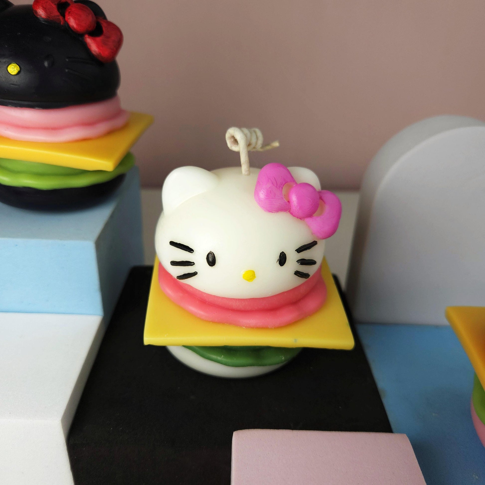 Hello Kitty Inspired Burger Candle| Handmade Candle | Gifts for Friends | Cute Candle | Sanrio Inspired Candle | Funny Candle| Y2K | Kawaii